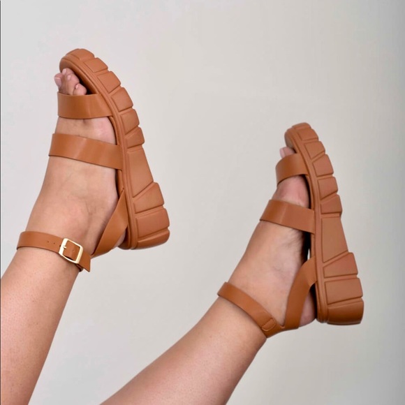 Sold Out - Picture 4 of 5